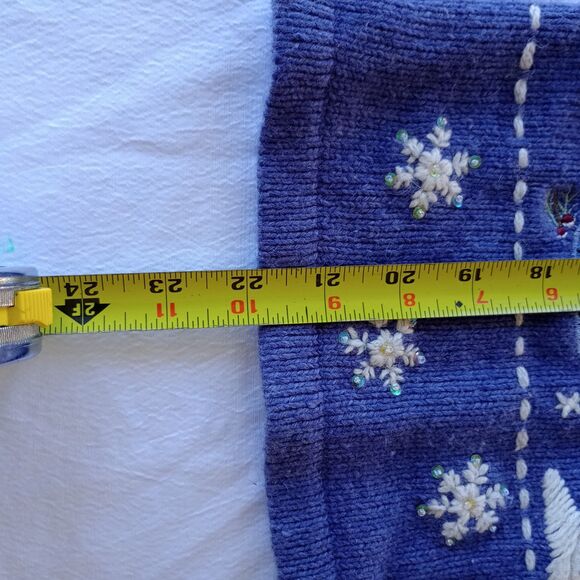 Croft & Barrow Women's Petite Medium Button Front Snowman Cardigan Winter Blue - Picture 8 of 9